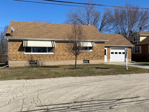 279 N State St, Hampshire, IL, 60140-9677 | Card Image