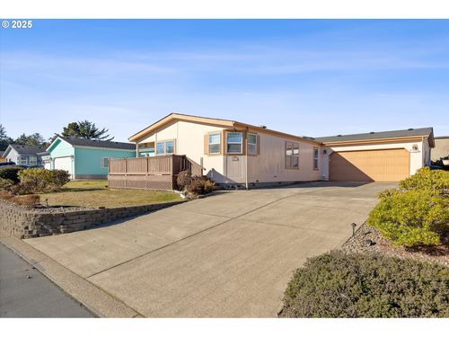 3937 Summit Ridge Cir, Depoe Bay, OR, 97341-8701 | Card Image