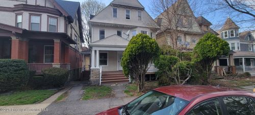807 Monroe Ave, Scranton, PA, 18510-1106 | Card Image