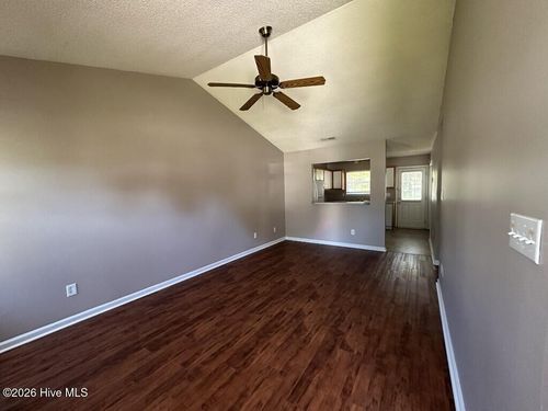 204 Live Oak Ct, Midway Park, NC, 28544-1657 | Card Image