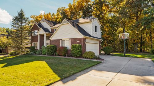29923 Bradford Dr, New Hudson, MI, 48165-9201 | Card Image