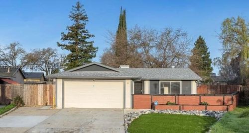 5 Nunes Ct, Sacramento, CA, 95823-5122 | Card Image