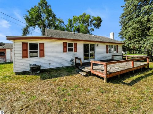 616 Cour Street, Clare, MI, 48617 | Card Image