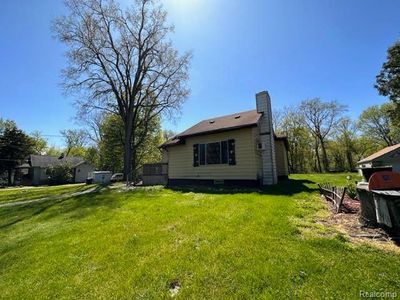 5784 Morganport Drive, Home with 3 bedrooms, 1 bathrooms and null parking in Bridgeport Twp MI | Image 3