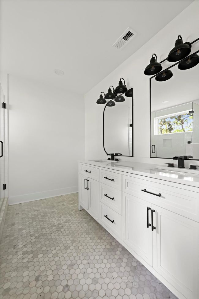 1302 Peter Pan Rd, House other with 5 bedrooms, 3 bathrooms and null parking in Lookout Mountain GA | Image 19