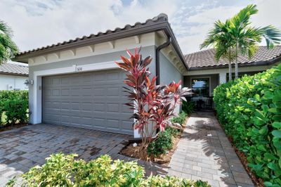 5130 Unity Square, Home with 2 bedrooms, 2 bathrooms and null parking in Vero Beach FL | Image 2