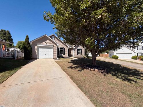 3 Hollow Tree Way, Greenville, SC, 29605-6430 | Card Image