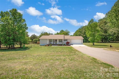 359 Rash Rd, Olin, NC, 28660-9305 | Card Image