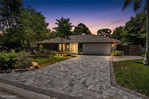 2667 River Reach Dr, NAPLES, FL, 34104-6932 | Card Image