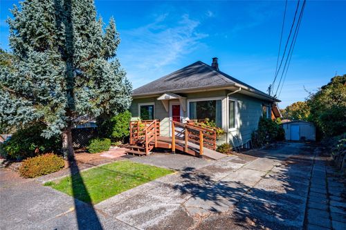 4434 28th Pl W, Seattle, WA, 98199-1443 | Card Image