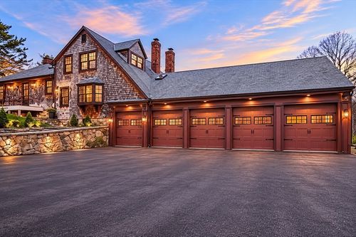 215 Sohier St, Cohasset, MA, 02025-1378 | Card Image