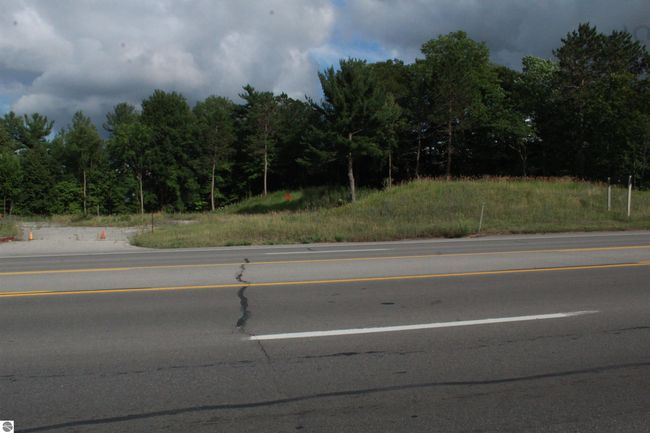 1202 N Us Highway 31 S, Home with 0 bedrooms, 0 bathrooms and null parking in Traverse City MI | Image 9