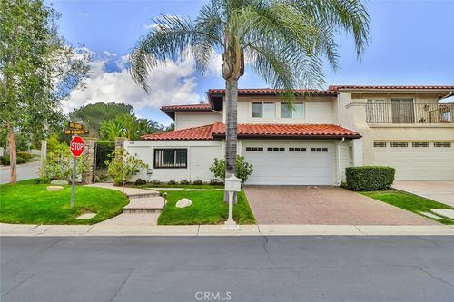 4658 Tam Oshanter Dr, Westlake Village, CA, 91362-4330 | Card Image