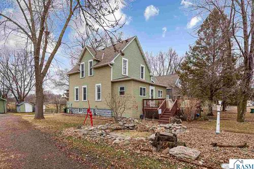 104 S Nicollet St, Winthrop, MN, 55396-1001 | Card Image