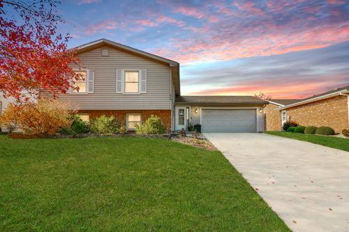 1314 Nicki Dr, Bloomington, IL, 61704-2521 | Card Image