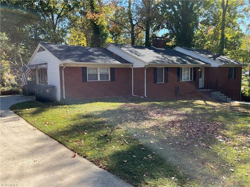 105 Glenwood Dr, Lexington, NC, 27292-2607 | Card Image