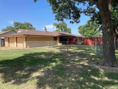 415 N Gardner St, Wellington, KS, 67152-2950 | Card Image