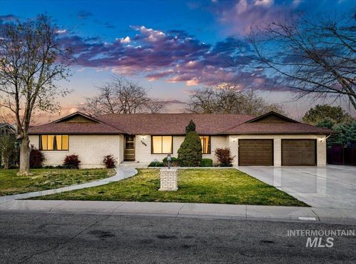 1096 S Kingfisher Way, Boise, ID, 83709-1234 | Card Image