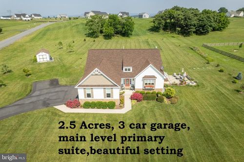 110 Chanterelle Ct, Stephens City, VA, 22655-5283 | Card Image