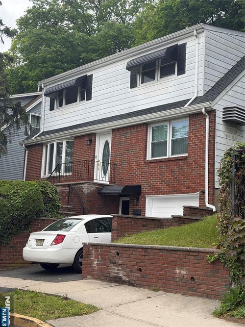 387 Farnham Avenue, Lodi, NJ, 07644 | Card Image