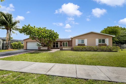 9321 Sw 104th Ct, Miami, FL, 33176-2621 | Card Image