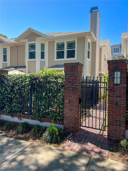 8-350 2nd St N, ST PETERSBURG, FL, 33701-2984 | Card Image