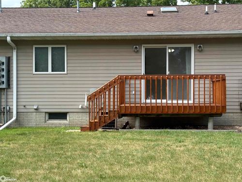 2-277 4th St Se, Britt, IA, 50423-1826 | Card Image