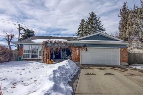 219 Lake Wood Place Se, Calgary, AB, T2J4T8 | Card Image
