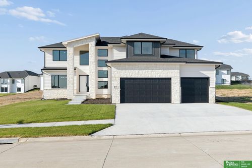 21901 Buchanan Pkwy, Gretna, NE, 68028-7035 | Card Image