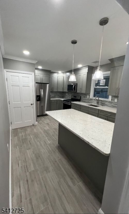 648 Madison Ave, Elizabeth, NJ, 07201-1210 | Card Image