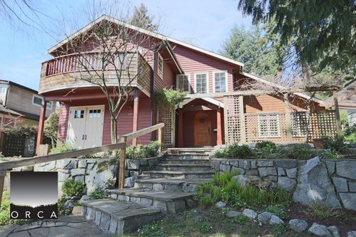 466 Brand St, North Vancouver, BC, V7N1G1 | Card Image