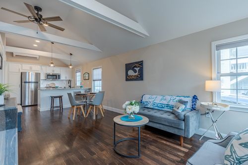 17 Kentville Ter, Hampton, NH, 03842-2933 | Card Image