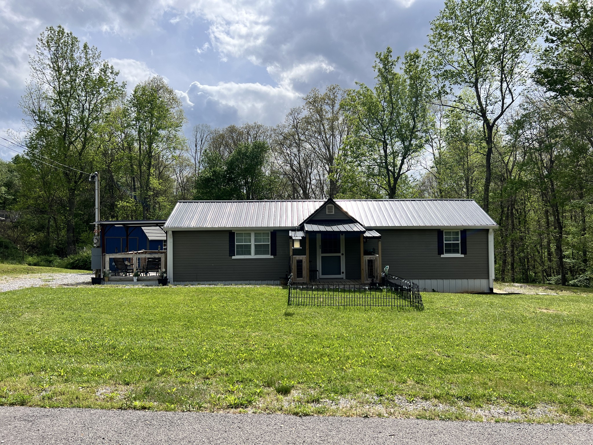 Welch Rd, Sparta, TN 38583