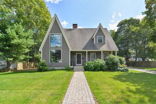 27 Camp St, Abington, MA, 02351-1418 | Card Image