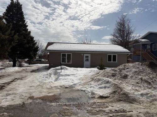 393 King St, Sturgeon Falls, ON, P2B3C8 | Card Image