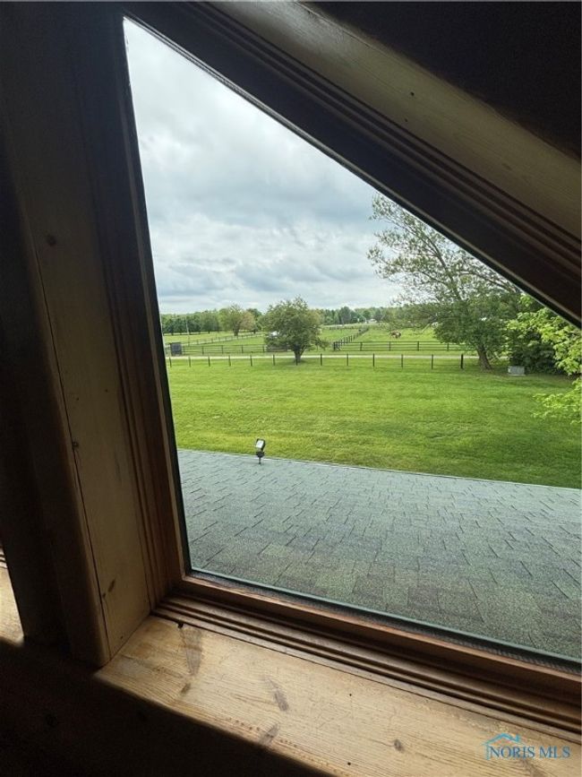 11961 Oak River Ln, House other with 2 bedrooms, 2 bathrooms and 2 parking in Whitehouse OH | Image 28
