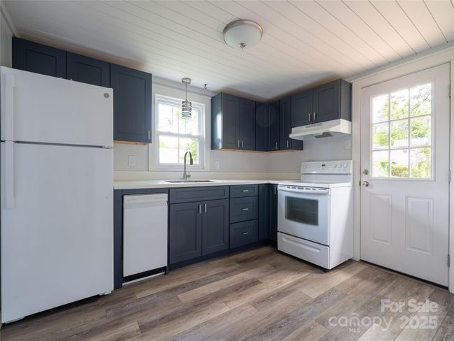 250 Oakdale St, House other with 2 bedrooms, 1 bathrooms and null parking in Brevard NC | Image 9