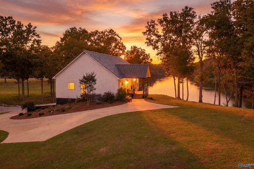 1218 Fitts Ferry Rd, Gadsden, AL, 35901-9210 | Card Image