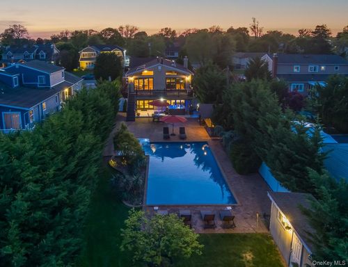 135 Ocean Ave, Massapequa, NY, 11758-6506 | Card Image