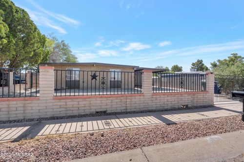 4685 S Martin Ave, Tucson, AZ, 85714-1742 | Card Image