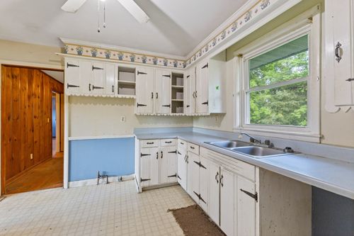 1003 Twin Creek Rd, Charlotte, TN, 37036-5705 | Card Image