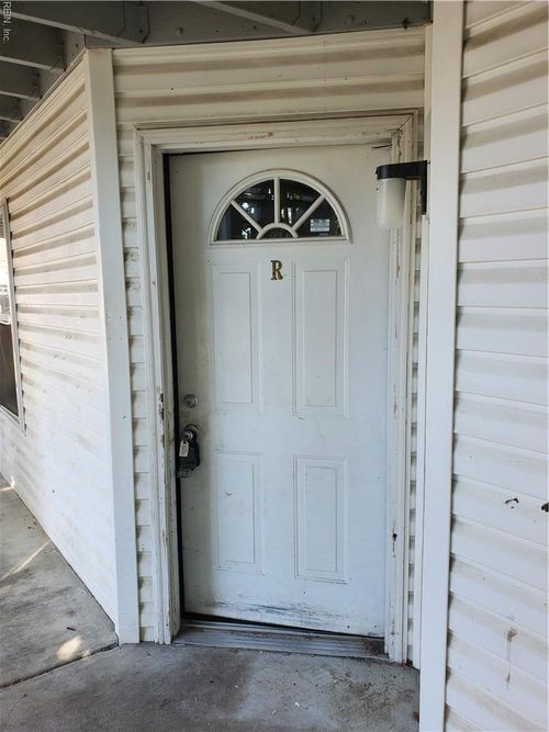 r-1232 Norview Ave, Norfolk, VA, 23513-2038 | Card Image