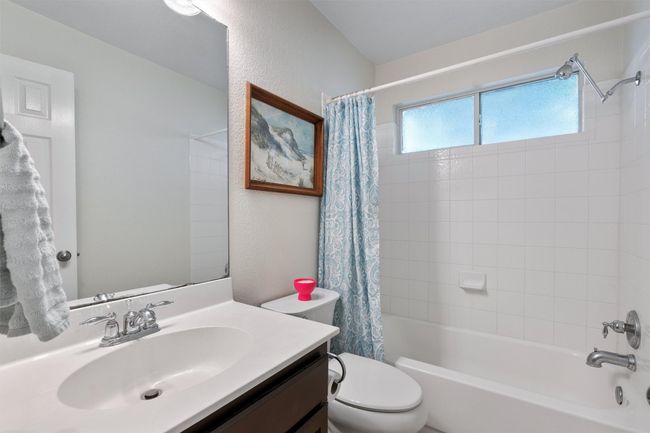 Secondary bathroom | Image 22