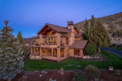 824 Highland View Loop, Redmond, OR, 97756-7398 | Card Image