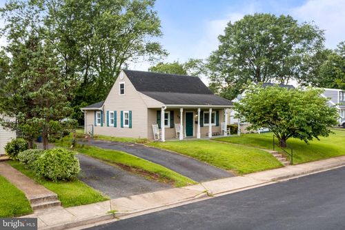 135 Cabbel Dr, MANASSAS PARK, VA, 20111-2342 | Card Image