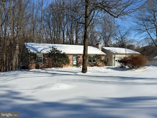 15 Dogwood Dell, Coatesville, PA, 19320-1305 | Card Image