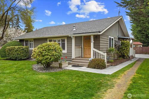 4423 88th St Ne, Marysville, WA, 98270-2905 | Card Image