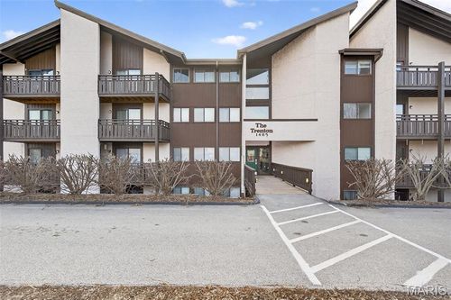 102-1465 Heritage Lndg, Saint Charles, MO, 63303-6163 | Card Image