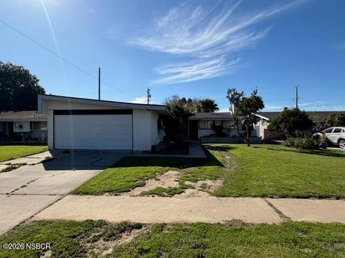 321 N 3rd St, Lompoc, CA, 93436-6105 | Card Image