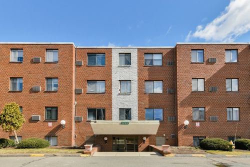 apt-3-900 Governors Dr, Winthrop, MA, 02152-3242 | Card Image